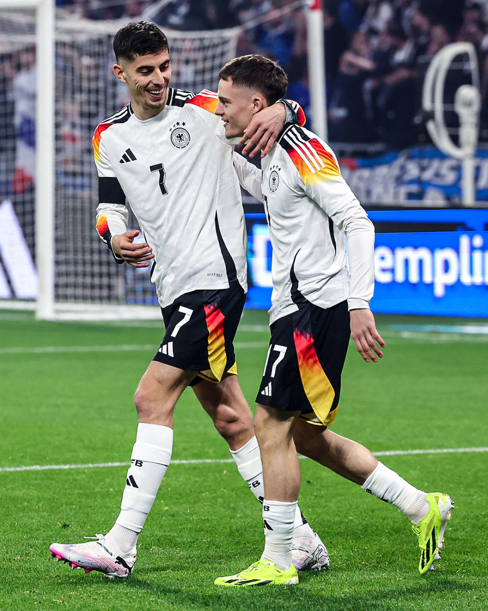 德国队大胜法国，积累积分