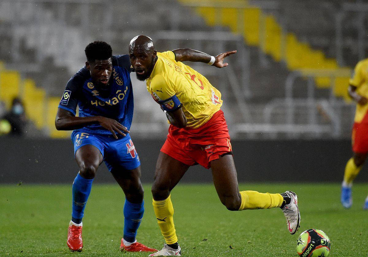 摩纳哥客场完胜尼姆，结束近期连败